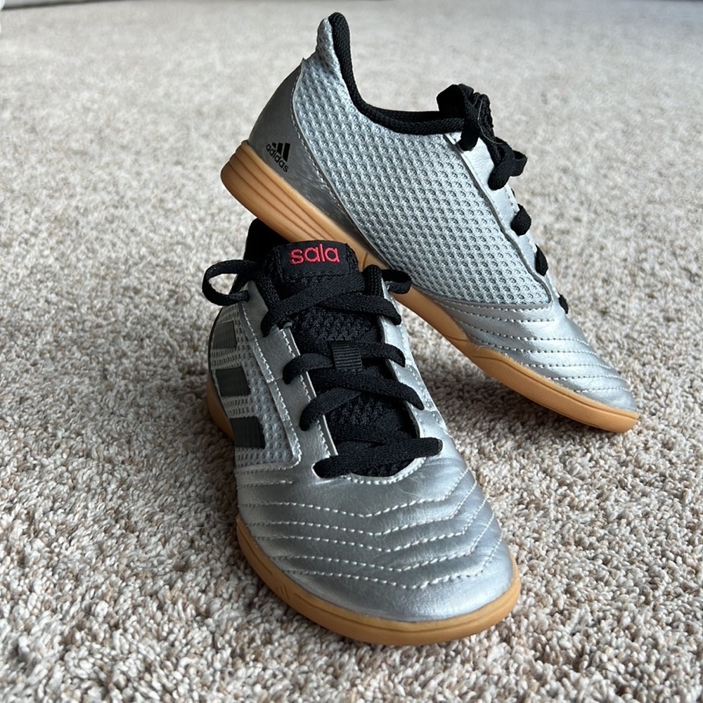 Like new indoor soccer shoes